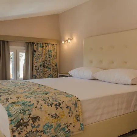 Arina アパートホテル