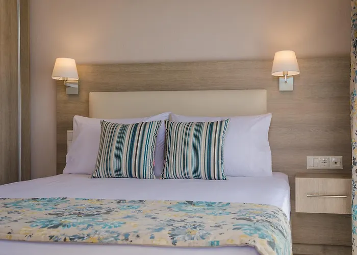 Arina Apart-hotel Skála Marión