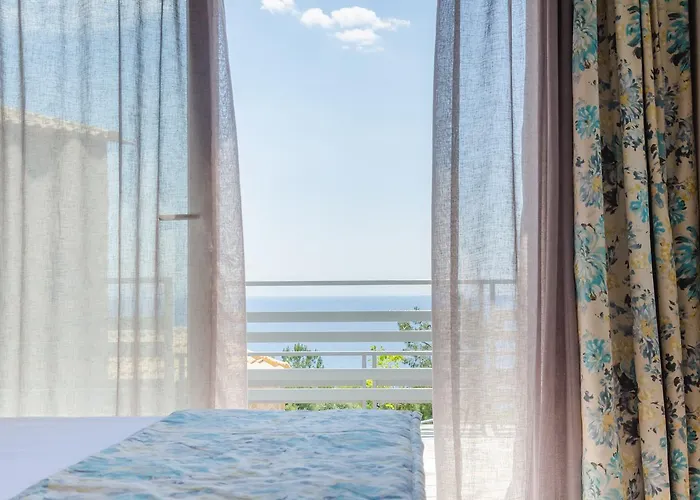 Arina Aparthotel Skala Marion